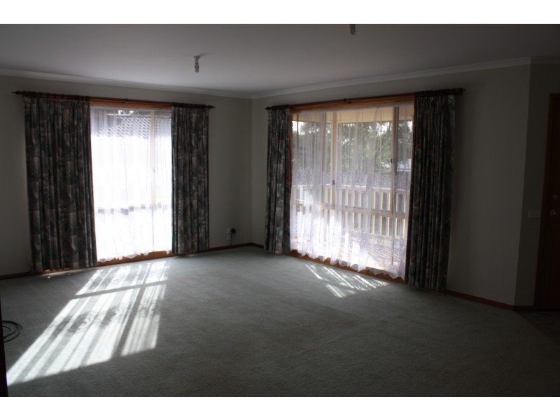 25 Pier Rd, Inverloch VIC 3996