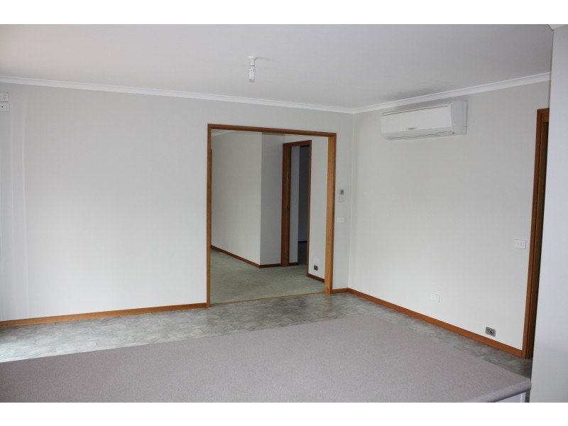 25 Pier Rd, Inverloch VIC 3996