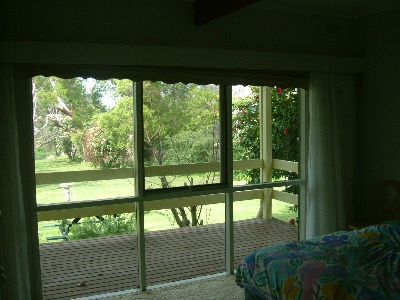 16 The Crescent, Inverloch VIC 3996