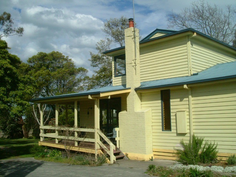 16 The Crescent, Inverloch VIC 3996