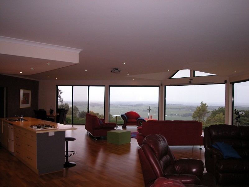 9 Cross Street, Outtrim VIC 3951