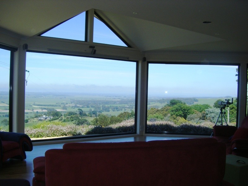 9 Cross Street, Outtrim VIC 3951