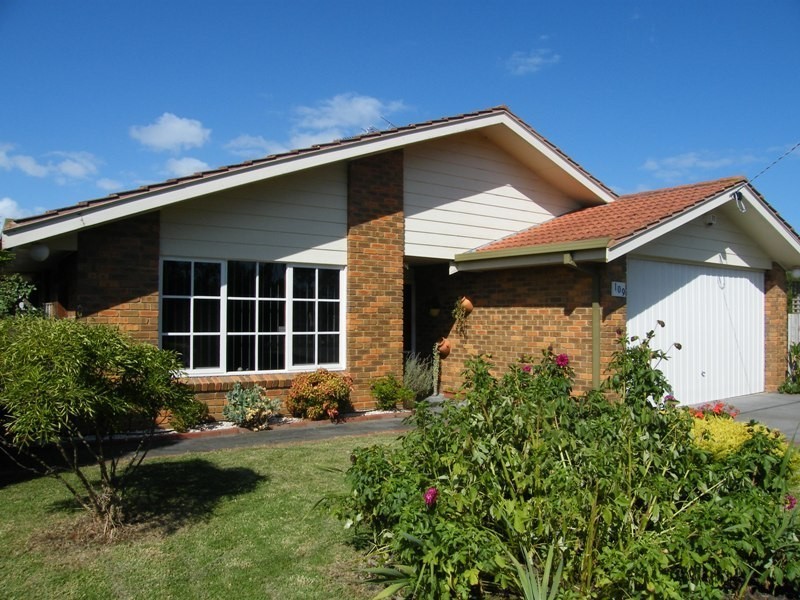 109 Toorak Road, Inverloch VIC 3996