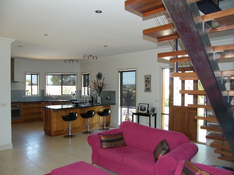 22 Valley View Crescent, Leongatha VIC 3953