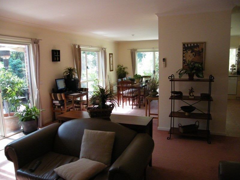 25 Sandy Mount Avenue, Inverloch VIC 3996