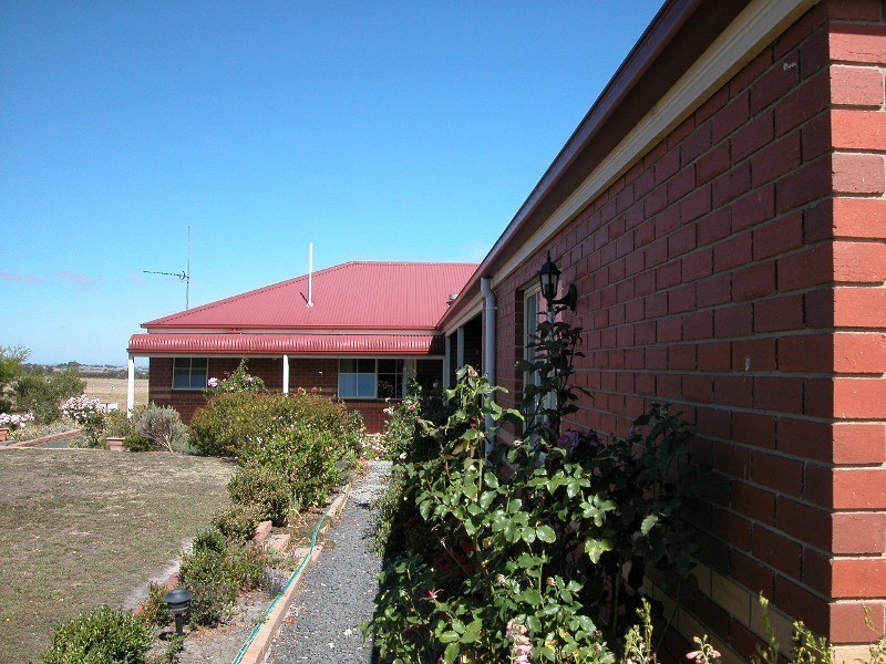 135 Gravel Pit Road, Inverloch VIC 3996