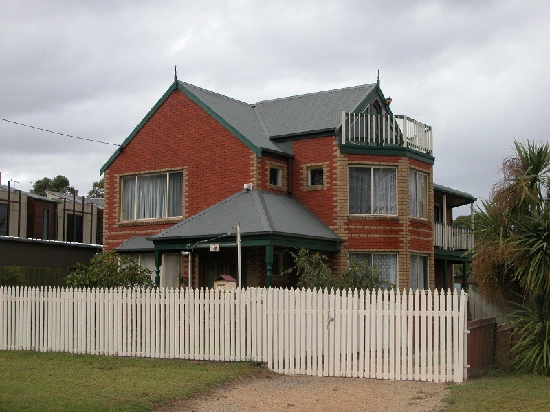 12 Cuttriss Street, Inverloch VIC 3996