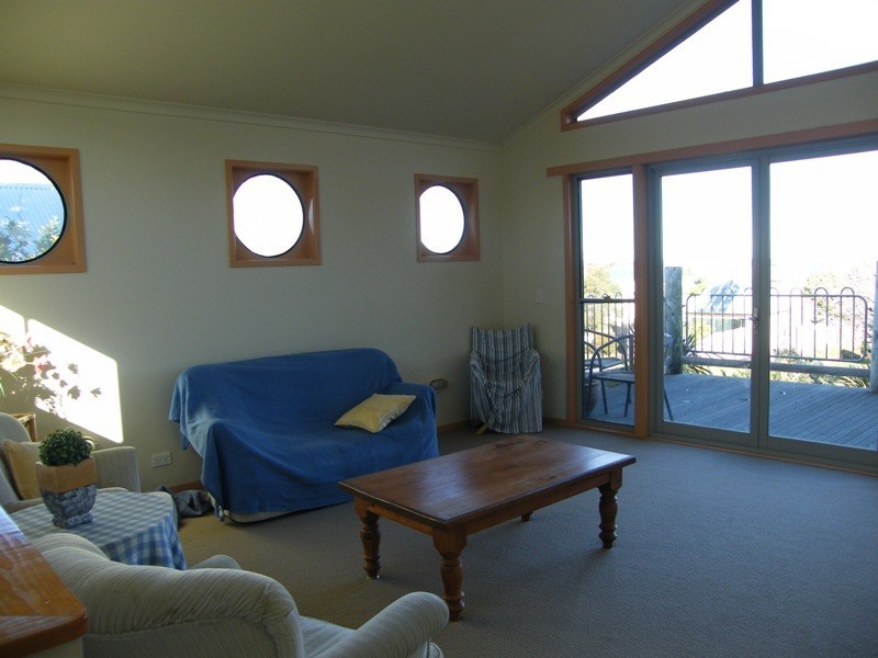 57 Bayview Avenue, Inverloch VIC 3996