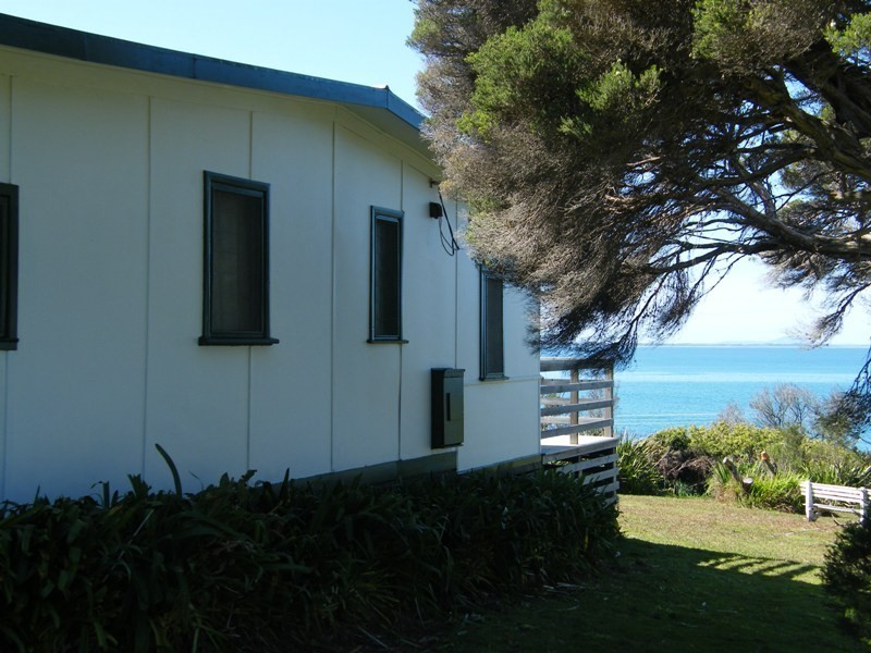 43 Bayside Drive, Walkerville VIC 3956