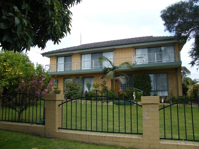 41 Sandy Mount Avenue, Inverloch VIC 3996