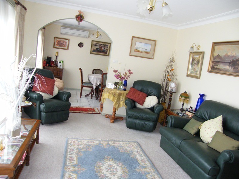 41 Sandy Mount Avenue, Inverloch VIC 3996