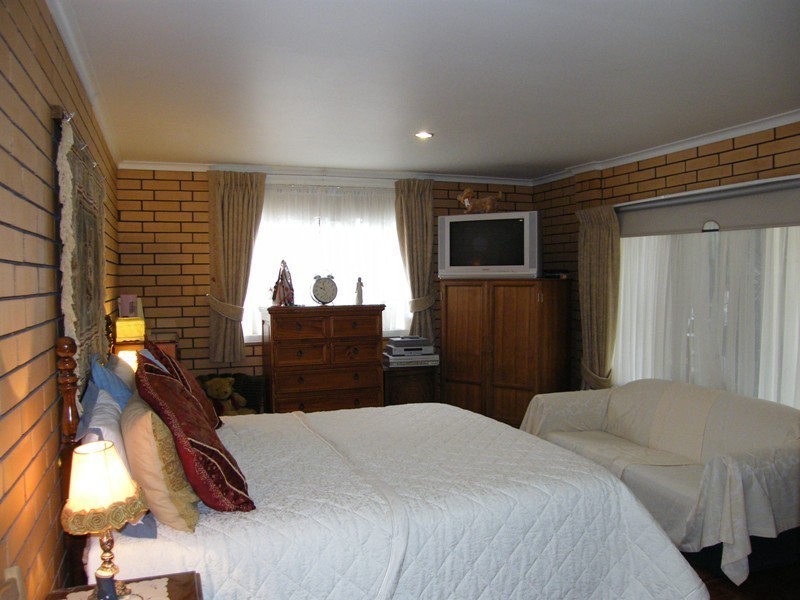 41 Sandy Mount Avenue, Inverloch VIC 3996