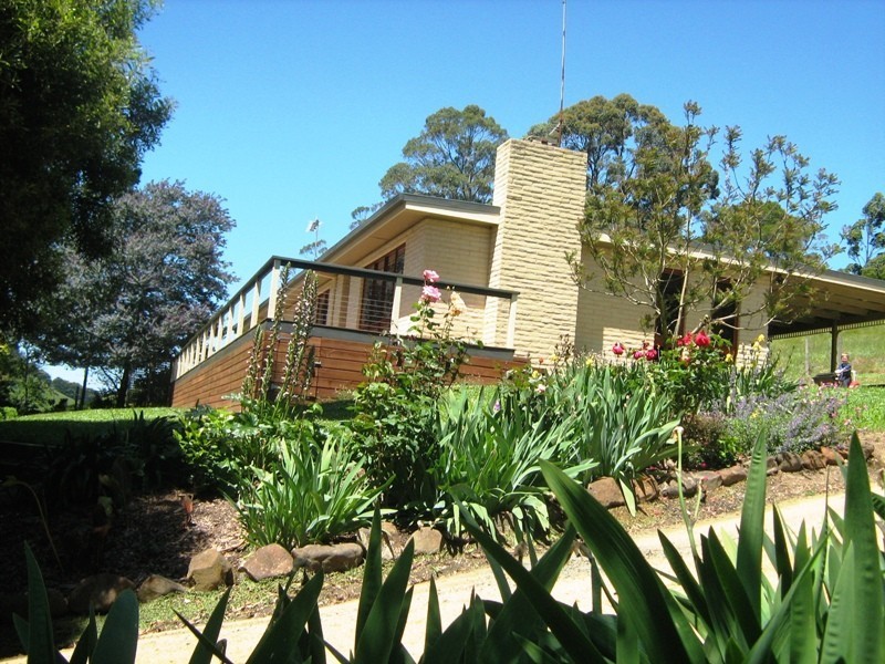 1285 LeongathaYarragon Road, Hallston VIC 3953