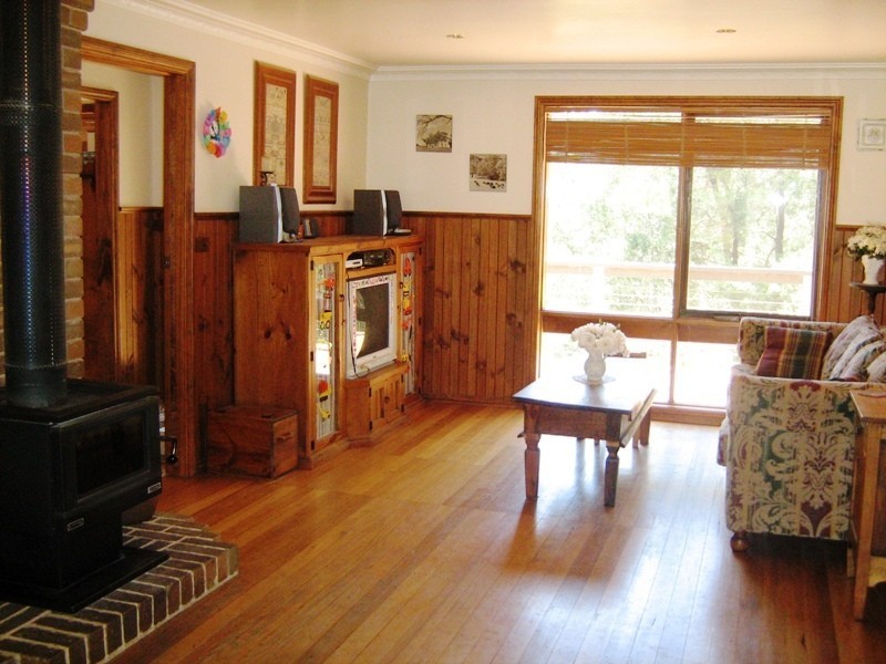 1285 LeongathaYarragon Road, Hallston VIC 3953