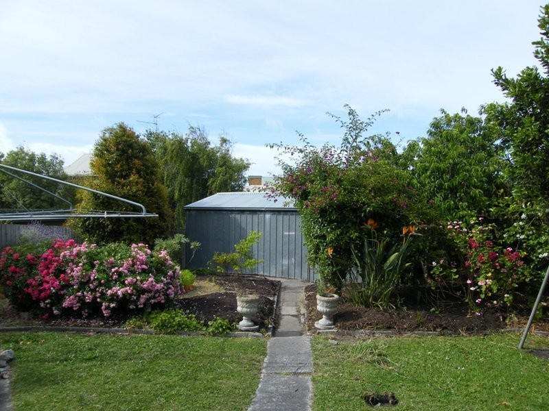 34 Bayview Avenue, Inverloch VIC 3996