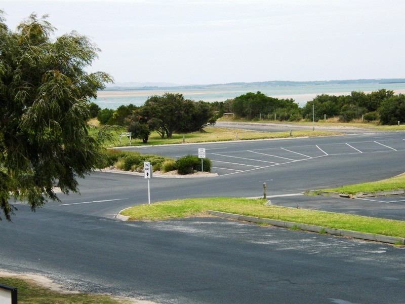 2/23 The Esplanade, Inverloch VIC 3996