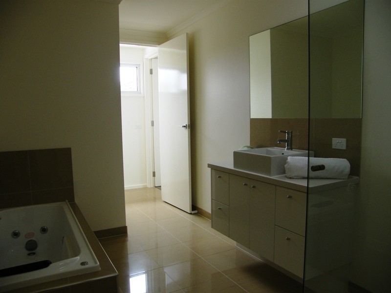 2/23 The Esplanade, Inverloch VIC 3996