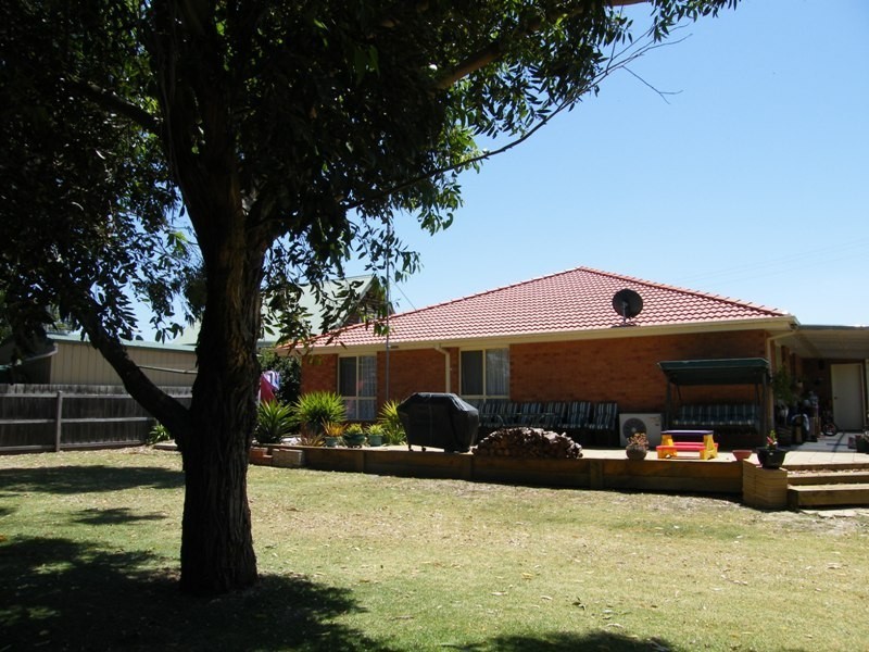 6 Heather Grove, Inverloch VIC 3996