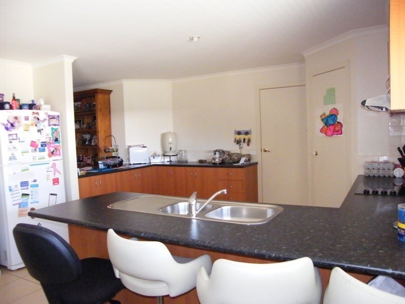 6 Heather Grove, Inverloch VIC 3996