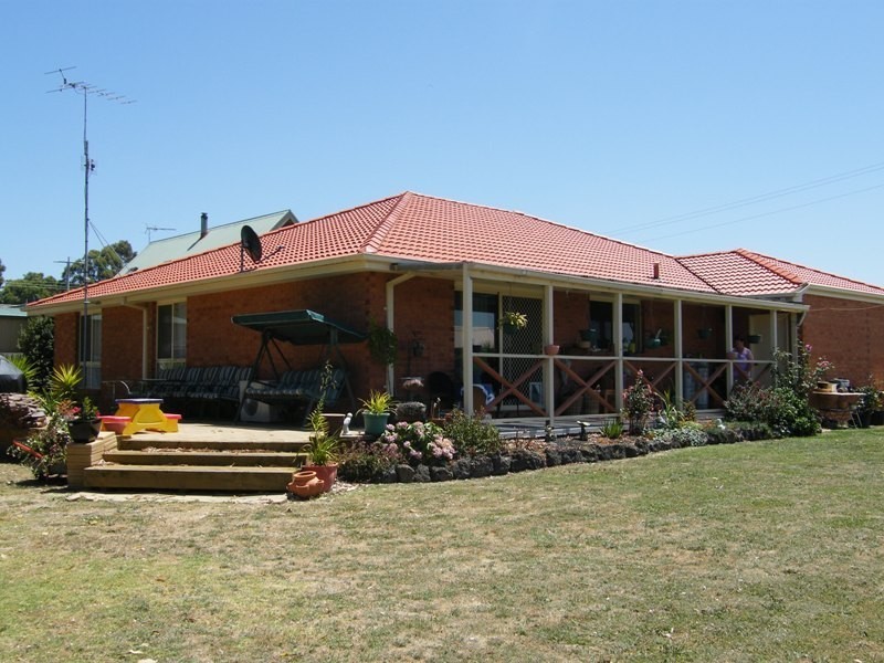 6 Heather Grove, Inverloch VIC 3996