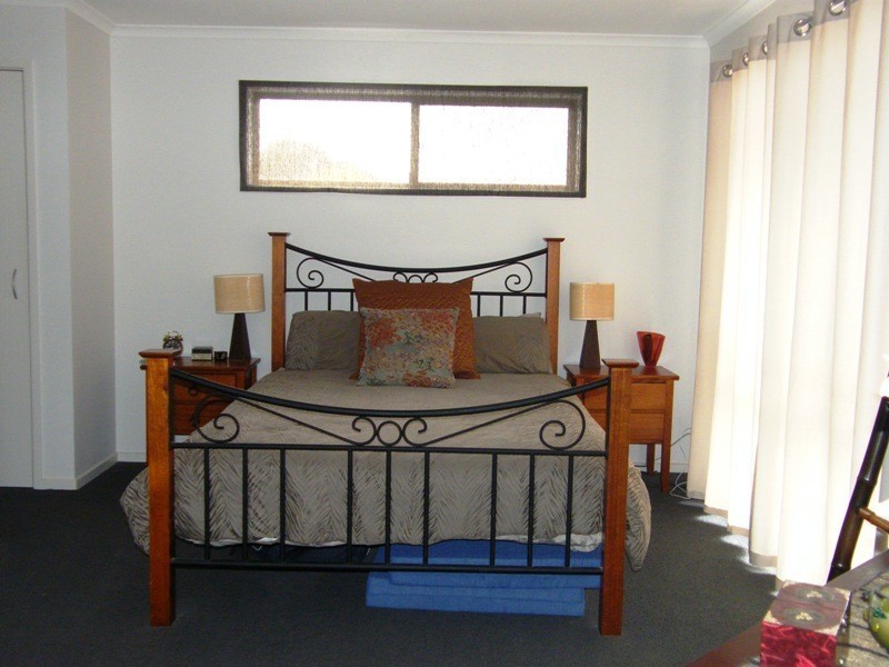 13 Hobsons Place, Inverloch VIC 3996