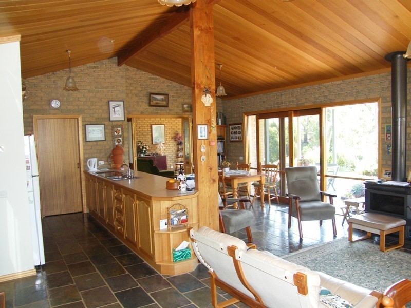 1035 South Gippsland Highway, Koonwarra VIC 3954