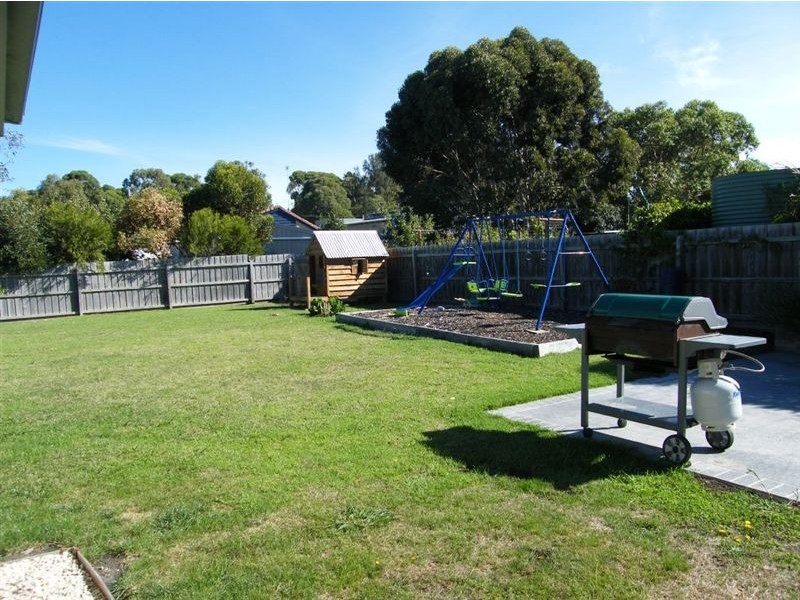 44 Royal Parade, Inverloch VIC 3996
