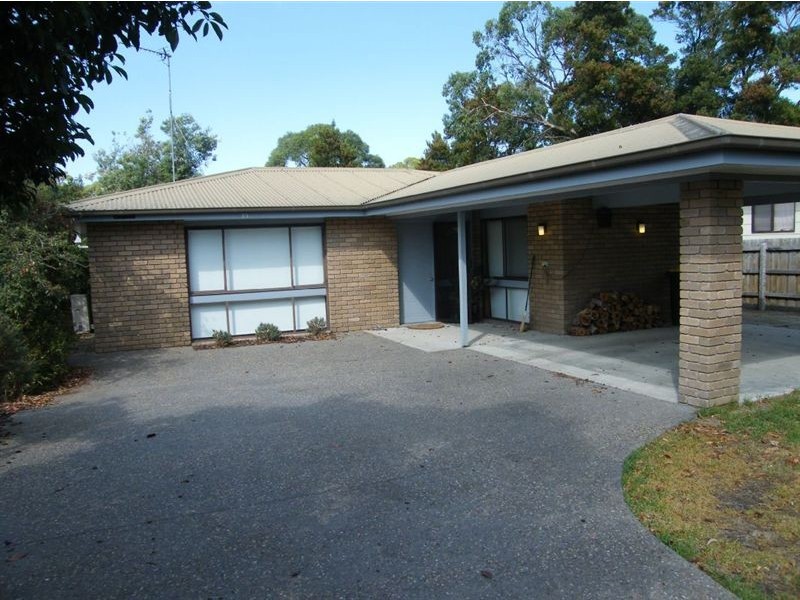 15 Ellen Grove, Tarwin VIC 3956