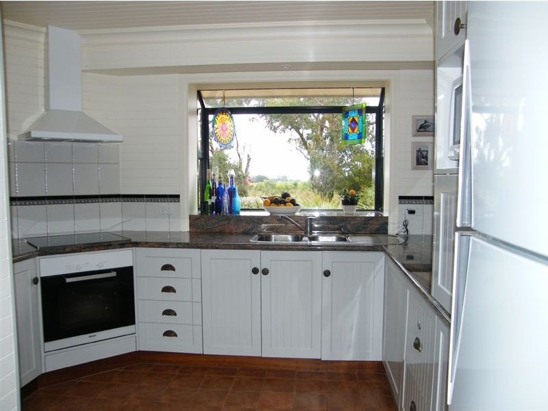 120 Albert Ruttle Drive, Inverloch VIC 3996