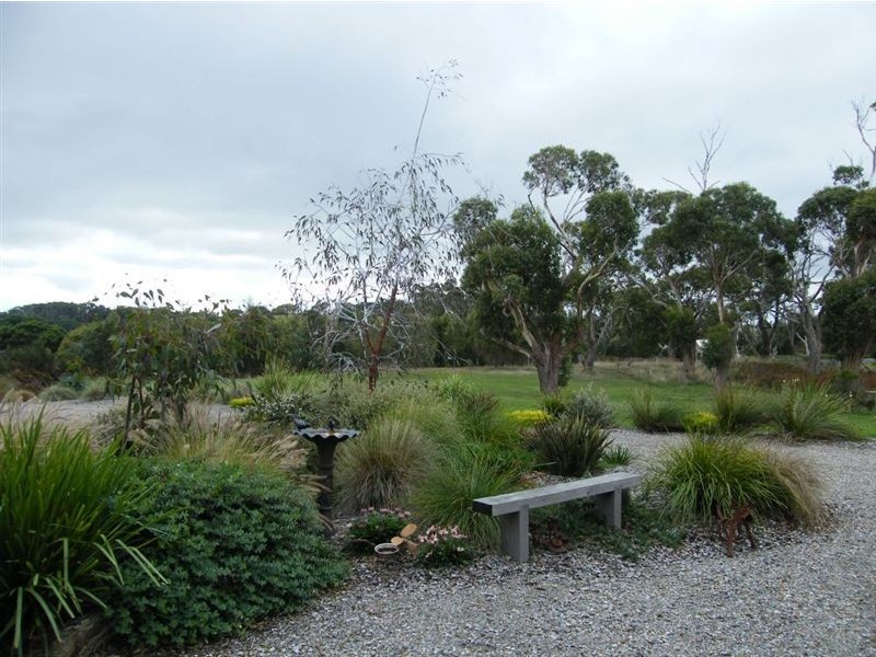 120 Albert Ruttle Drive, Inverloch VIC 3996