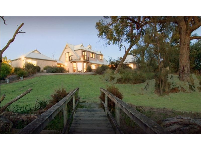 120 Albert Ruttle Drive, Inverloch VIC 3996