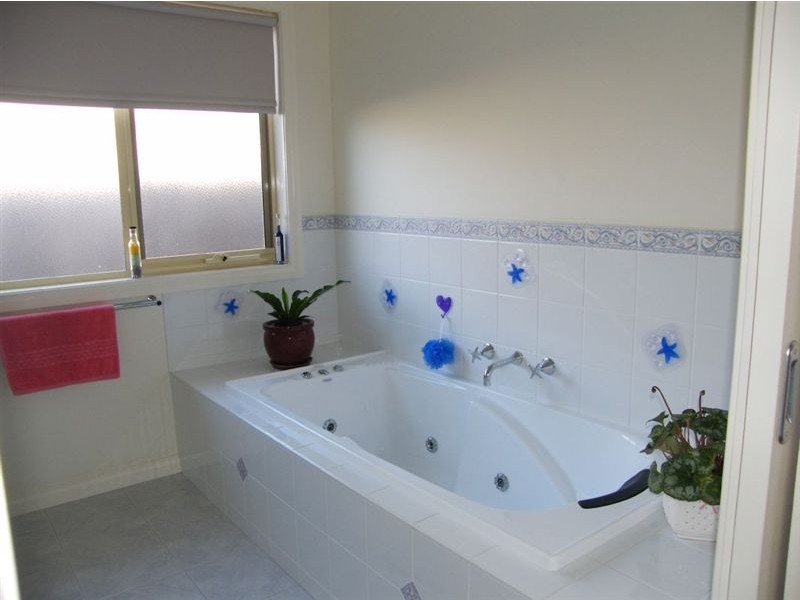 7 Stanley Court, Inverloch VIC 3996