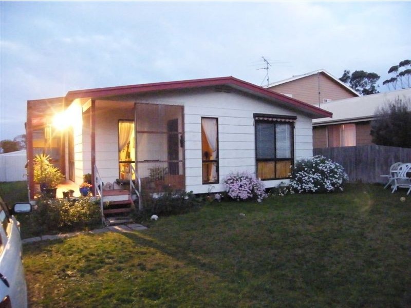 48 Grandview Grove, Inverloch VIC 3996