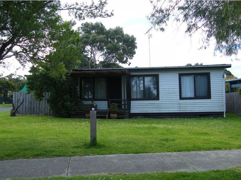 113 Bayview Avenue, Inverloch VIC 3996