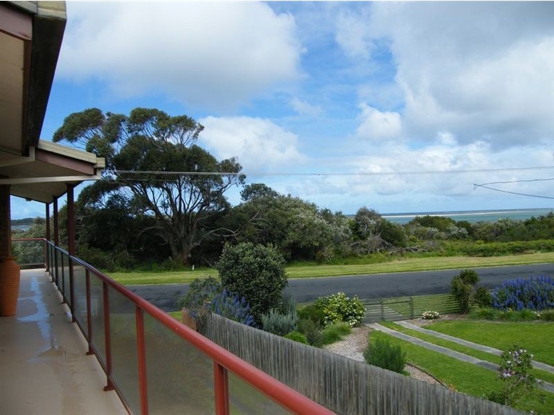 71 The Esplanade, Inverloch VIC 3996