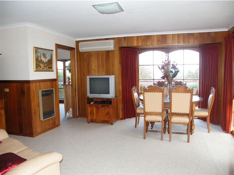 71 The Esplanade, Inverloch VIC 3996