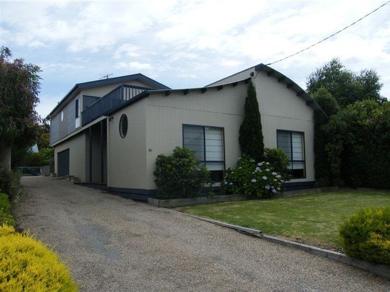 91 Bayview Avenue, Inverloch VIC 3996