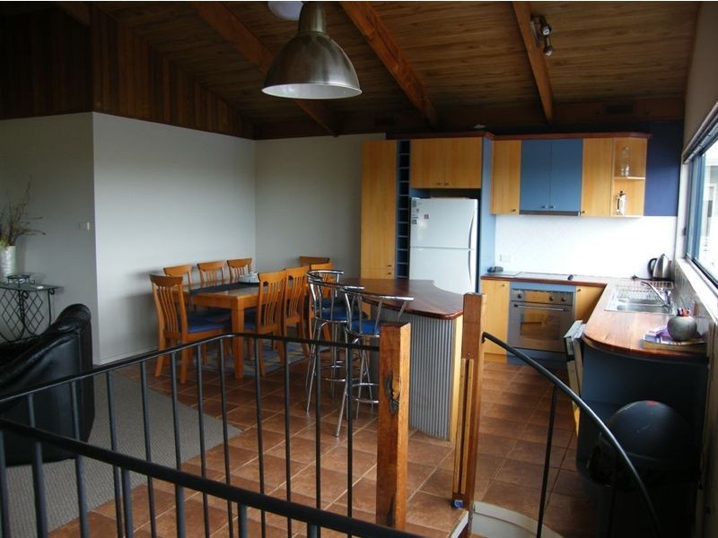 91 Bayview Avenue, Inverloch VIC 3996