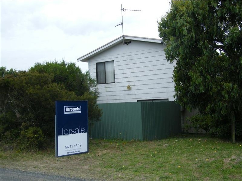 4 Roscrea Crescent, Walkerville VIC 3956
