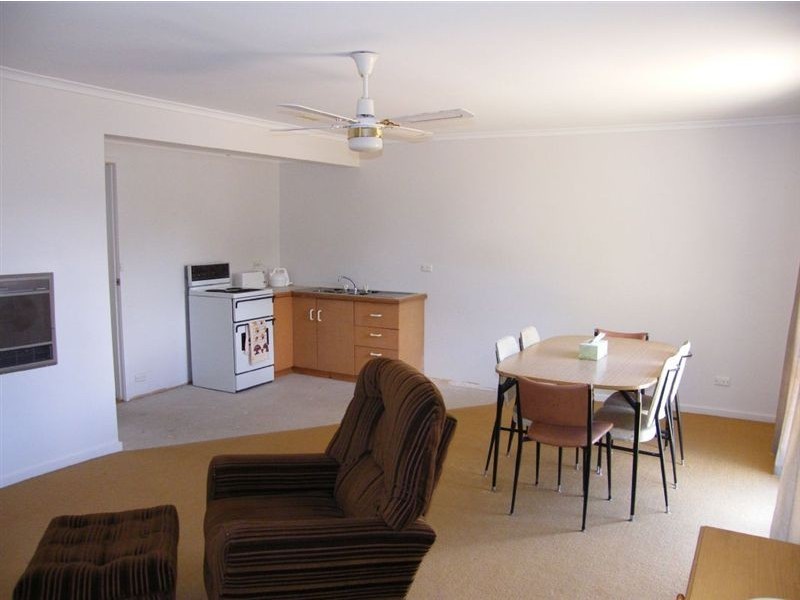 4 Roscrea Crescent, Walkerville VIC 3956