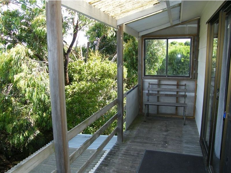 4 Roscrea Crescent, Walkerville VIC 3956