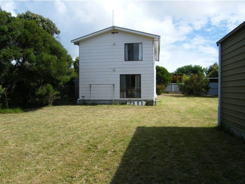 4 Roscrea Crescent, Walkerville VIC 3956