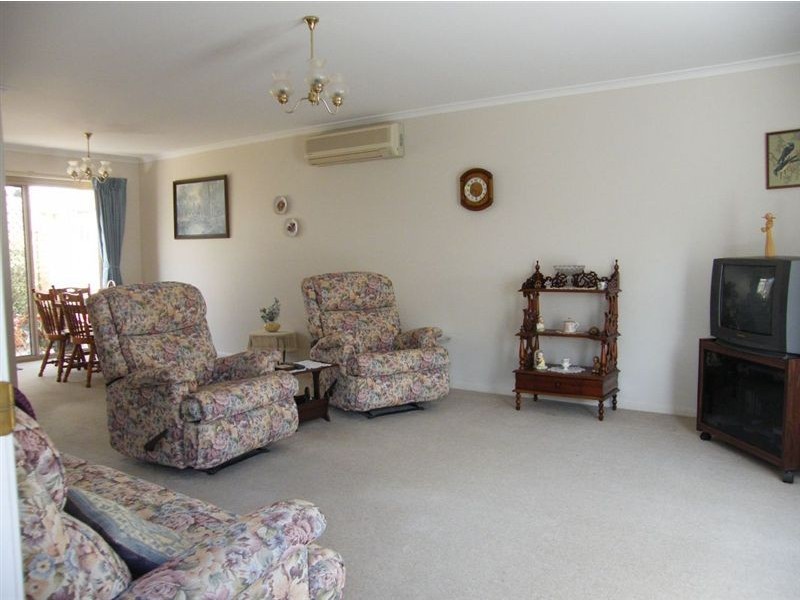 4/2-4 Pymble Avenue, Inverloch VIC 3996