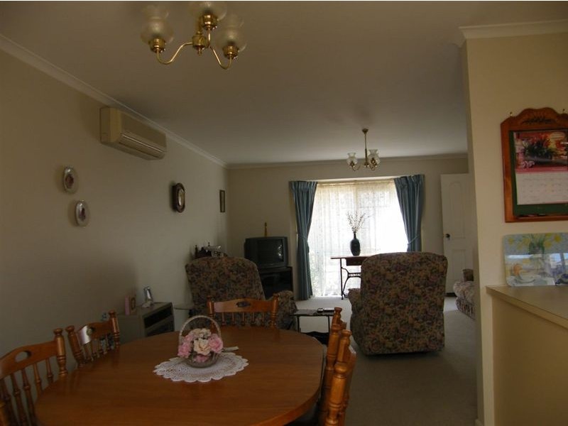 4/2-4 Pymble Avenue, Inverloch VIC 3996