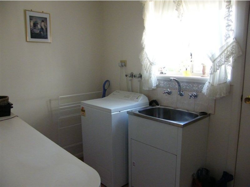 4/2-4 Pymble Avenue, Inverloch VIC 3996