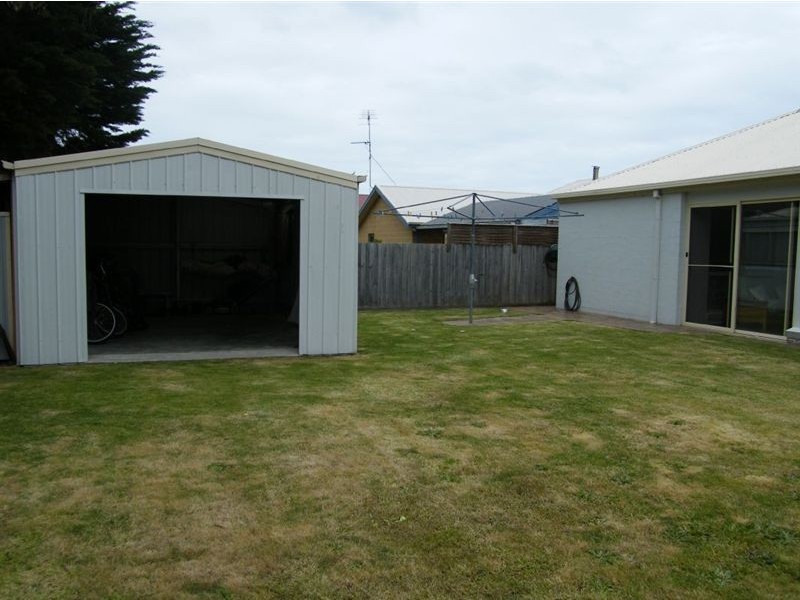 36 Woodland Heath, Inverloch VIC 3996