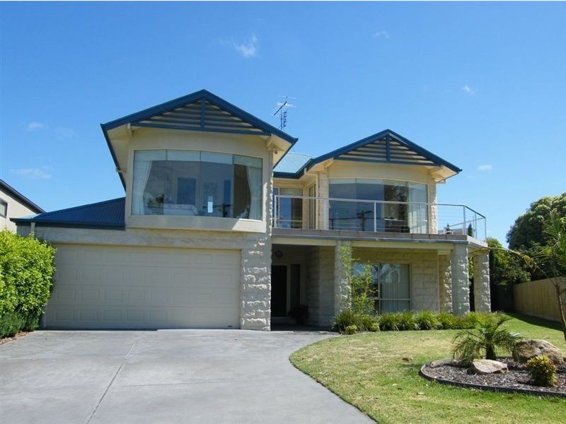 18 Kathryn Close, Inverloch VIC 3996