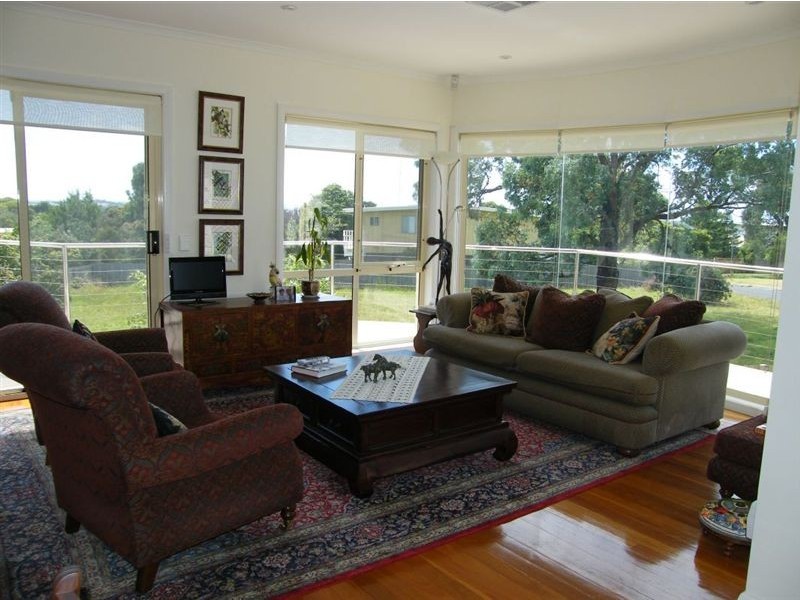 18 Kathryn Close, Inverloch VIC 3996