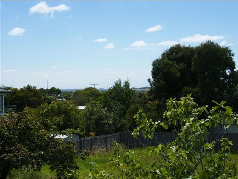 18 Kathryn Close, Inverloch VIC 3996