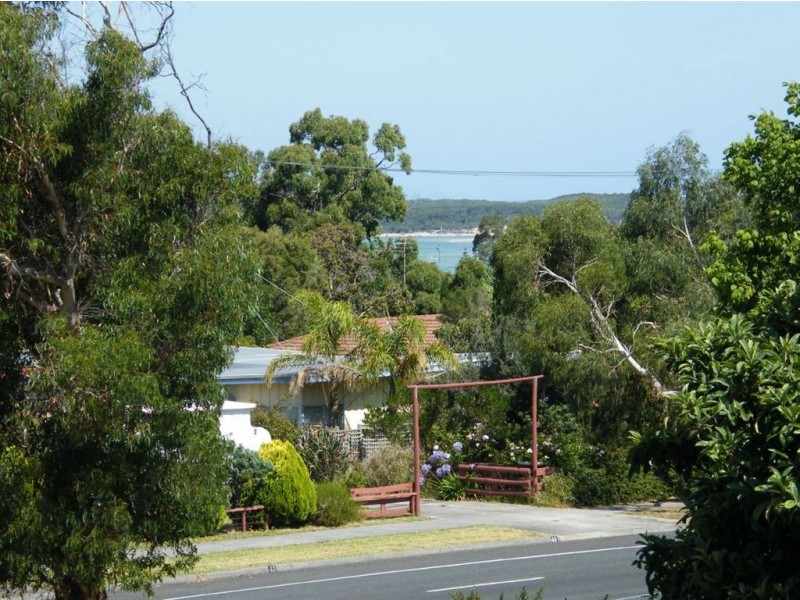 40 Gordon Avenue, Inverloch VIC 3996